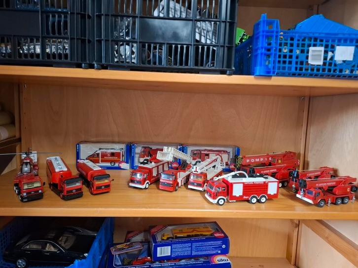Grote Siku Franse Brandweer Set, Hobby en Vrije tijd, Modelauto's | 1:50, Gebruikt, Auto, Ophalen of Verzenden