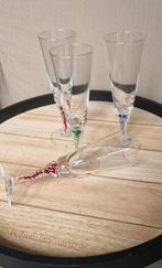 Prachtige likeurglaasjes, set van 4, gekleurde voet, Verzamelen, Glas en Borrelglaasjes, Verzenden, Zo goed als nieuw, Overige typen