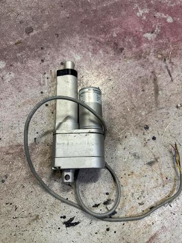 Elektronische Cilinder - Drive-System E beschikbaar voor biedingen