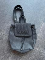 Vintage Y2K zwarte DKNY rugzak met logo, Sieraden, Tassen en Uiterlijk, DKNY, Zwart, Overige typen, Ophalen of Verzenden
