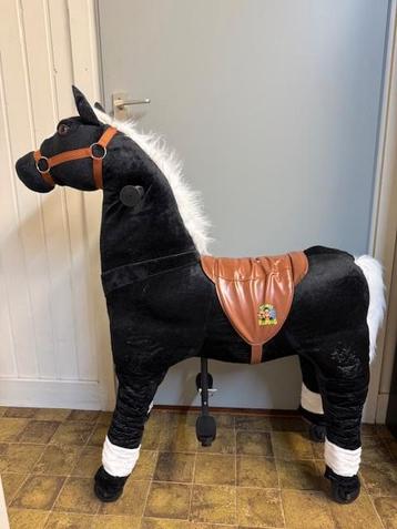 Speelgoedpaard op wielen van Animal Riding