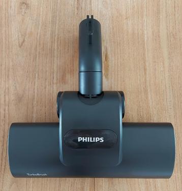 2 stofzuigermonden met wielen van Philips beschikbaar voor biedingen