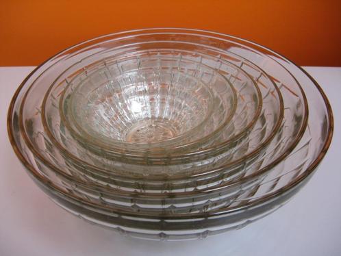 6x glazen nestschalen met decor spinnenweb jaren 60s, Huis en Inrichting, Keuken | Keukenbenodigdheden, Gebruikt, Ophalen of Verzenden