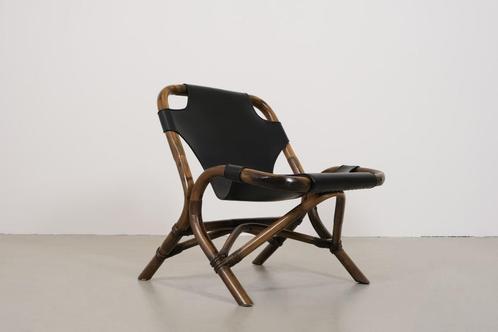Vintage rotan stoel met skai zitting, Huis en Inrichting, Fauteuils, Gebruikt, Leer, Riet of Rotan, 50 tot 75 cm, Minder dan 75 cm