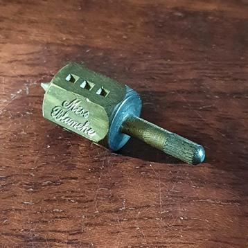 Miss blanche tolletje beschikbaar voor biedingen