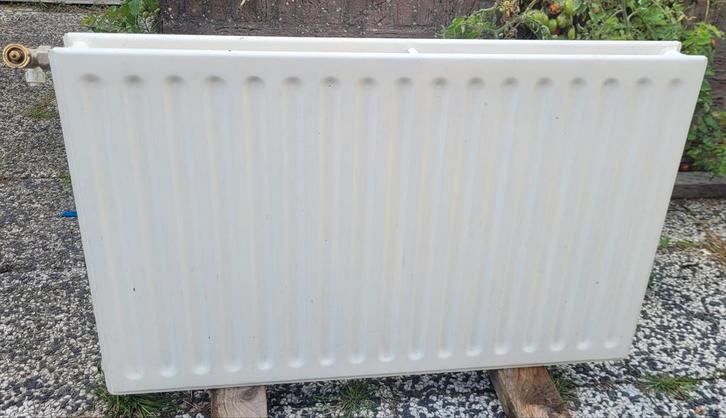 2x Radiator Dubbel Blad/Convectie - Doe een bod!, Doe-het-zelf en Verbouw, Verwarming en Radiatoren, Ophalen
