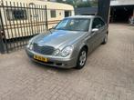Mercedes-Benz E-Klasse 1.8 E200 Kompressor Sedan 2002 Grijs, Auto's, Mercedes-Benz, Achterwielaandrijving, Zwart, 4 cilinders