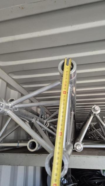 truss Milos M290 B (ACB21 = triangle versie) beschikbaar voor biedingen