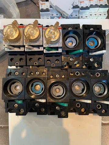 Zekering houders geschikt voor Din rail ( groepenkast)  beschikbaar voor biedingen