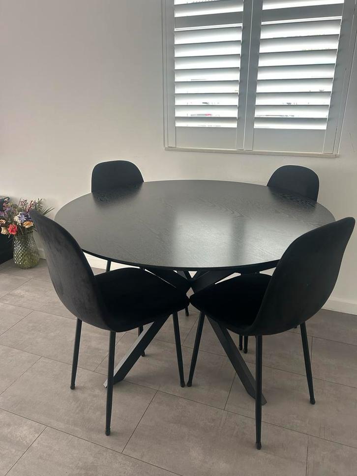 Eettafel + 3 stoelen - Zwart, Huis en Inrichting, Tafels | Eettafels, Gebruikt, 100 tot 150 cm, Vier personen, Rond, Metaal, Ophalen of Verzenden