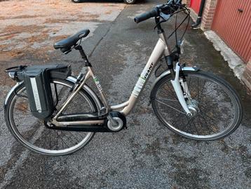 Elektrische Fiets Giant maat M 27.5 inch top staat beschikbaar voor biedingen
