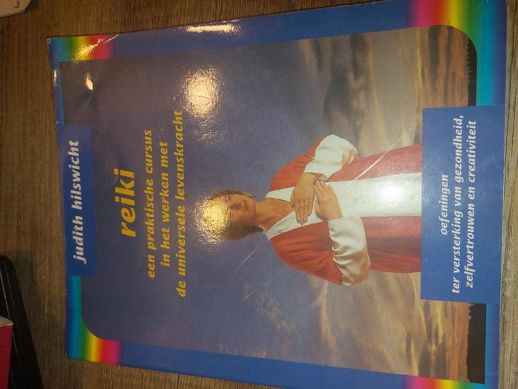 J. Hilswicht - Reiki, Boeken, Esoterie en Spiritualiteit, Zo goed als nieuw, Instructieboek, Overige onderwerpen, Ophalen of Verzenden