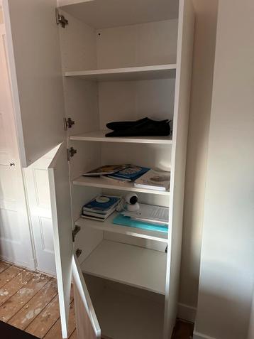 IKEA BESTA Kast met witte deurtjes - afbeelding 3