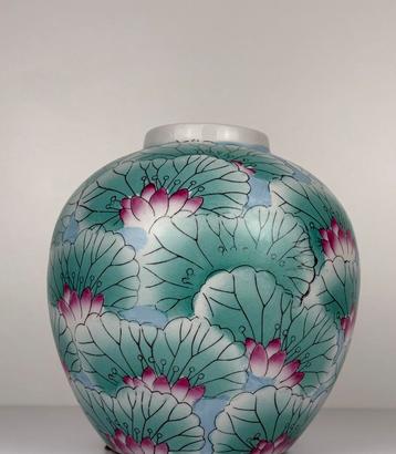 Grote gemberpot / vaas met bloemen mint groen roze beschikbaar voor biedingen