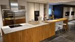 Showroomkeuken gefineerd eiken hout, Huis en Inrichting, Keuken | Complete keukens, Ophalen, Overige typen, Zo goed als nieuw
