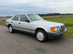 Mercedes-Benz E 260 | 73DKM Roestvrij Handgeschakeld | Airco, Auto's, Mercedes-Benz, 2599 cc, Particulier, Sedan, 166 pk