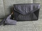 Lederen Clutch / handtas kaviar gouche Zalando, echt leer!, Sieraden, Tassen en Uiterlijk, Tassen | Damestassen, Ophalen of Verzenden