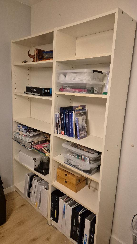 2x billy boekenkast 80cm & 60cm €20/st, Huis en Inrichting, Kasten | Boekenkasten, Gebruikt, 50 tot 100 cm, 200 cm of meer, 25 tot 50 cm