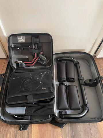 DJI RS3 Pro Combo + Tilta Ring Grip Plus + Tas beschikbaar voor biedingen