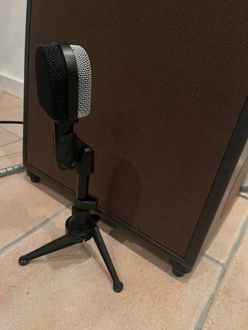 Guitar amp microfoon met standaard en kabel beschikbaar voor biedingen