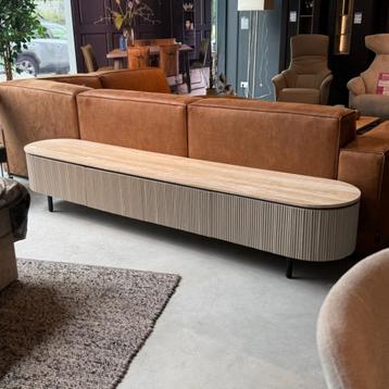 tv dressoir japandi taupe travetine rond 240cm  beschikbaar voor biedingen