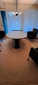 formica eetkamertafel 4 leren stoelen met relax stand, Ophalen, Gebruikt