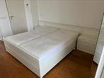2 persoonsbed 180 x 200cm met nachtkastjes + meubel, 180 cm, Zo goed als nieuw, Hout, Ophalen