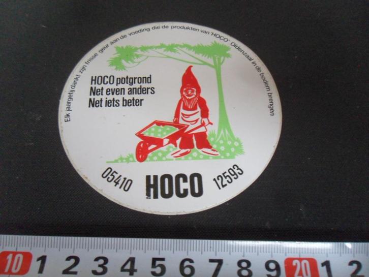 sticker oldenzaal hoco potgrond strip kabouter kruiwagen, Verzamelen, Stickers, Zo goed als nieuw, Ophalen