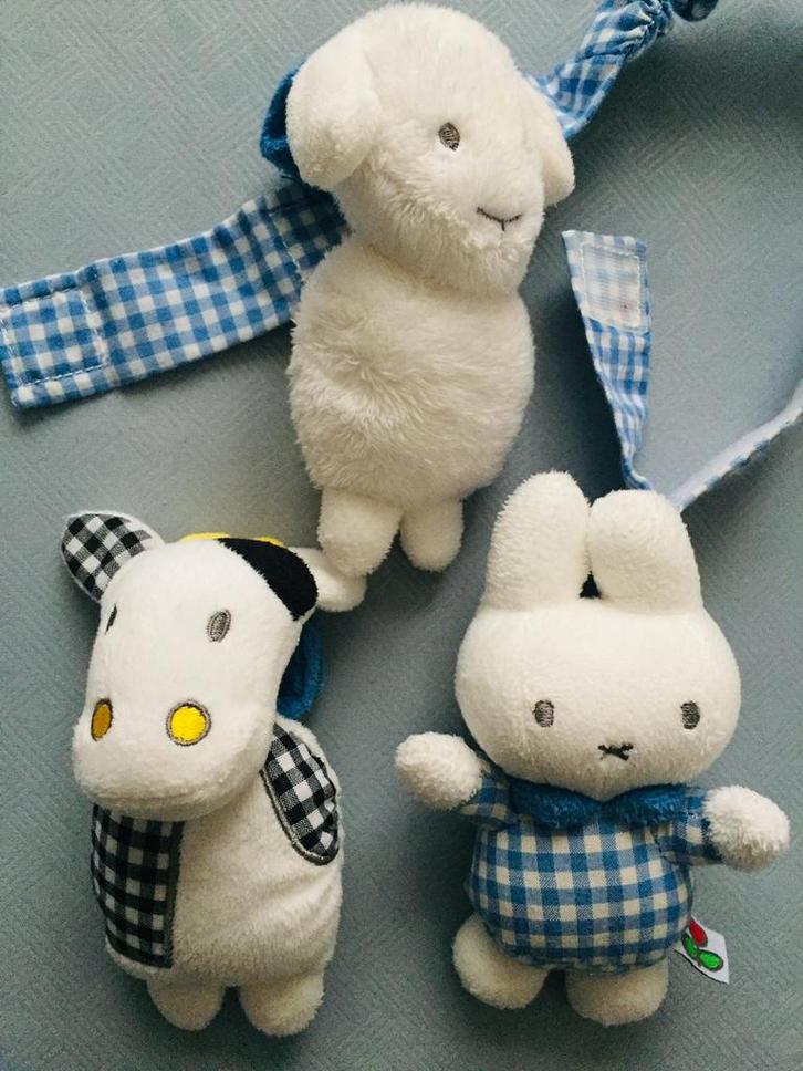 Nijntje Wagenspanner/Autostoelspeeltje 3Figuurtjes Als nieuw, Kinderen en Baby's, Speelgoed | Knuffels en Pluche, Zo goed als nieuw