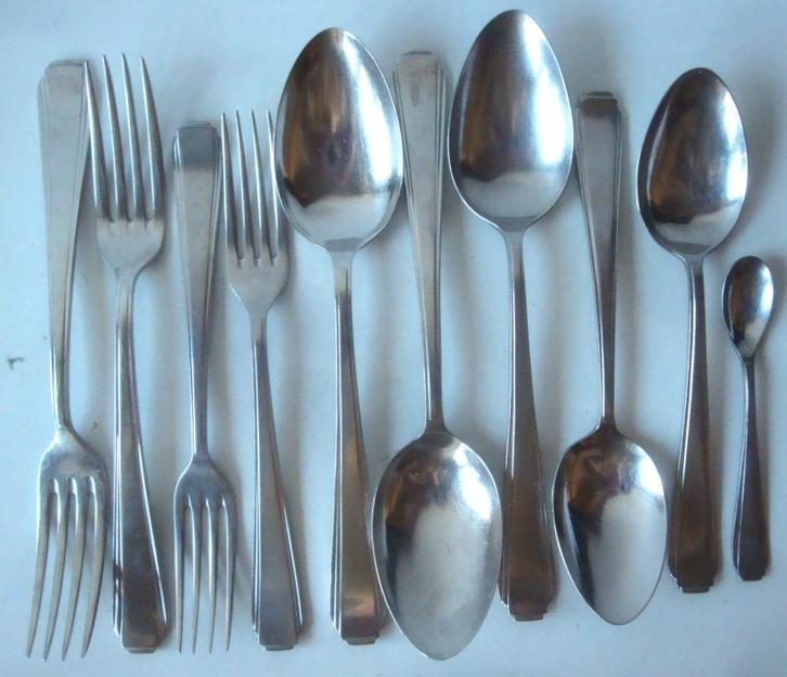 Restant Sola bestekdelen model 840: 3 grote vorken, 2 kleine, Antiek en Kunst, Antiek | Bestek, Ophalen of Verzenden