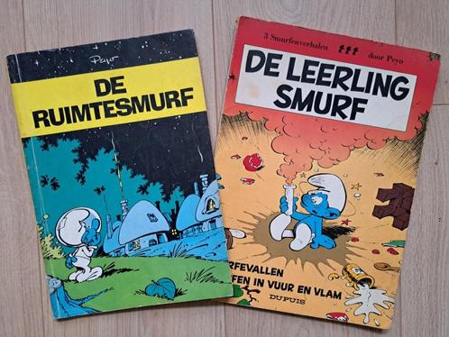 De smurfen - 2 albums, Boeken, Stripboeken, Gelezen, Meerdere stripboeken, Ophalen of Verzenden