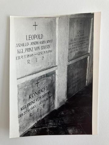 15. Foto Beieren: grafstenen Leopold Gisela, dochter Sis beschikbaar voor biedingen