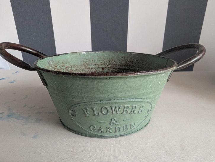 Groene metalen schaal/bloempot met roest, Huis en Inrichting, Woonaccessoires | Overige, Gebruikt, Ophalen