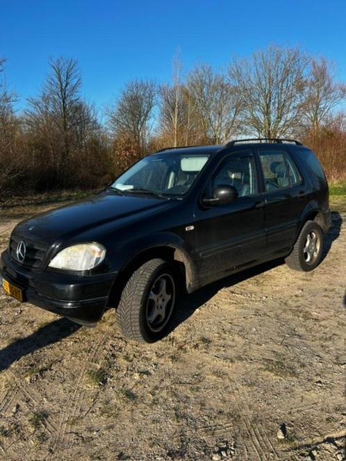 Mercedes M-Klasse 3.2 Ml320 4MATIC AUT 1999 Zwart, Auto's, Mercedes-Benz, Particulier, M-Klasse, 4x4, ABS, Airbags, Airconditioning