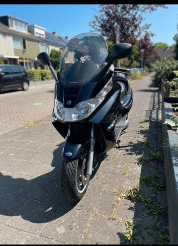 Piaggio x8 beschikbaar voor biedingen