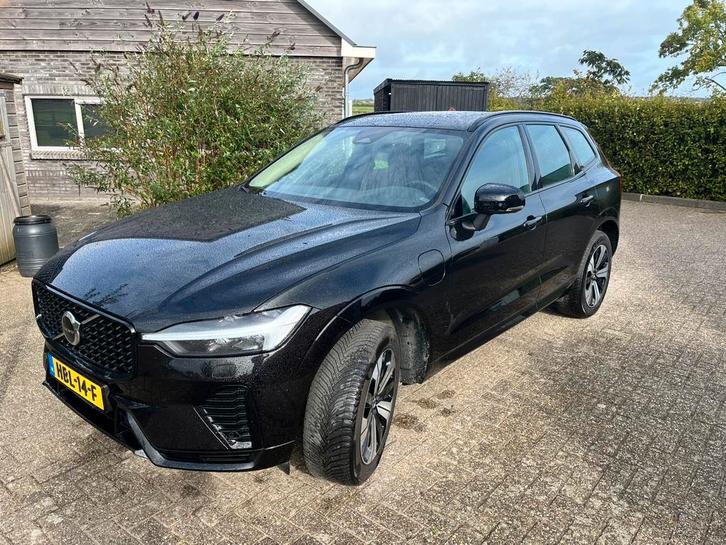 Volvo XC60 T6 Plug-in Hybrid 350pk AWD plus dark  2023 Zwart, Auto's, Volvo, Particulier, XC60, 4x4, ABS, Achteruitrijcamera, Adaptieve lichten