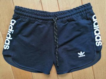 ADIDAS short donker blauw maat L - nieuw - beschikbaar voor biedingen