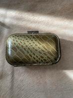 clutch harde frame van Mango, Sieraden, Tassen en Uiterlijk, Tassen | Damestassen, Ophalen of Verzenden, Gebruikt, Groen, Avondtasje