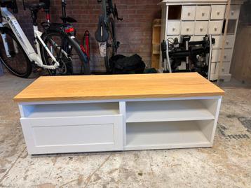 BESTA - TV meubel ikea, 120x40x38 beschikbaar voor biedingen