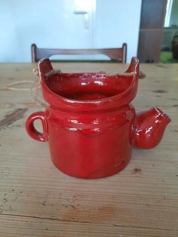 Vintage hangpotje theepot gieter. beschikbaar voor biedingen