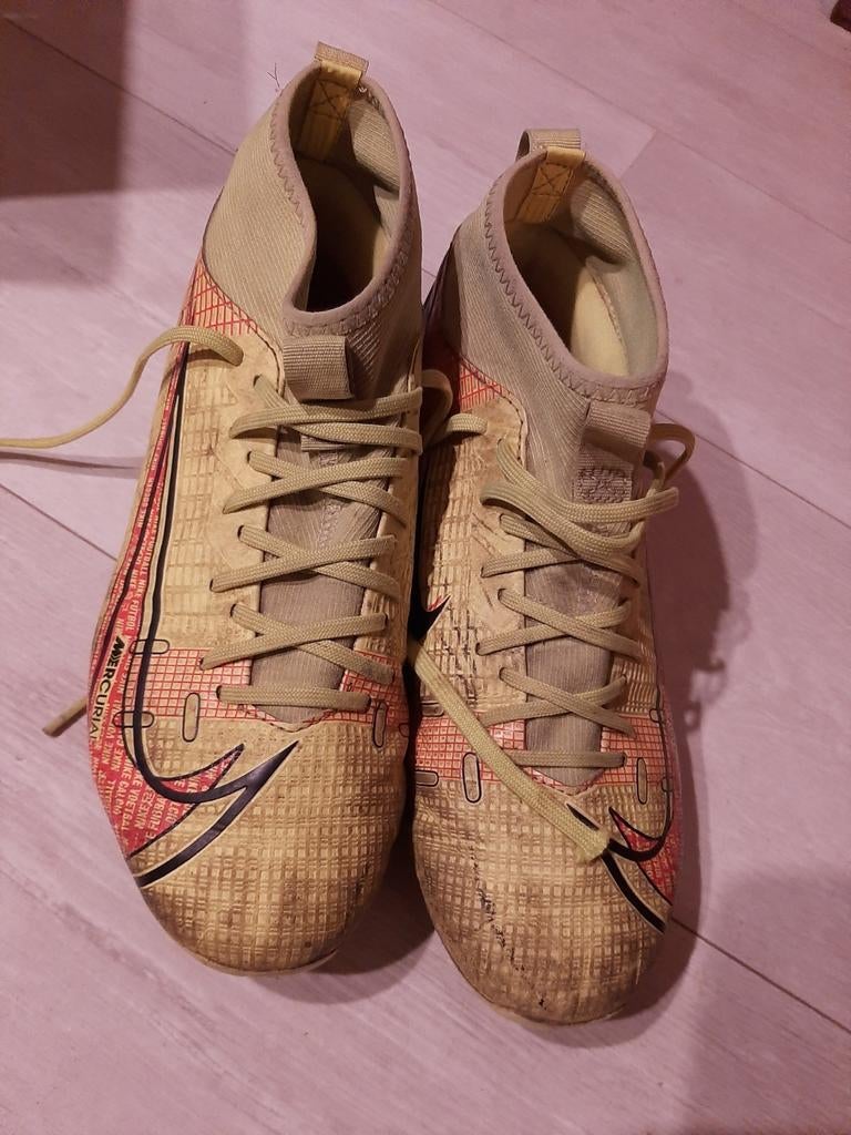 Gele Nike voetbalschoenen mt 36.5, Sport en Fitness, Voetbal, Ophalen of Verzenden, Gebruikt, Schoenen