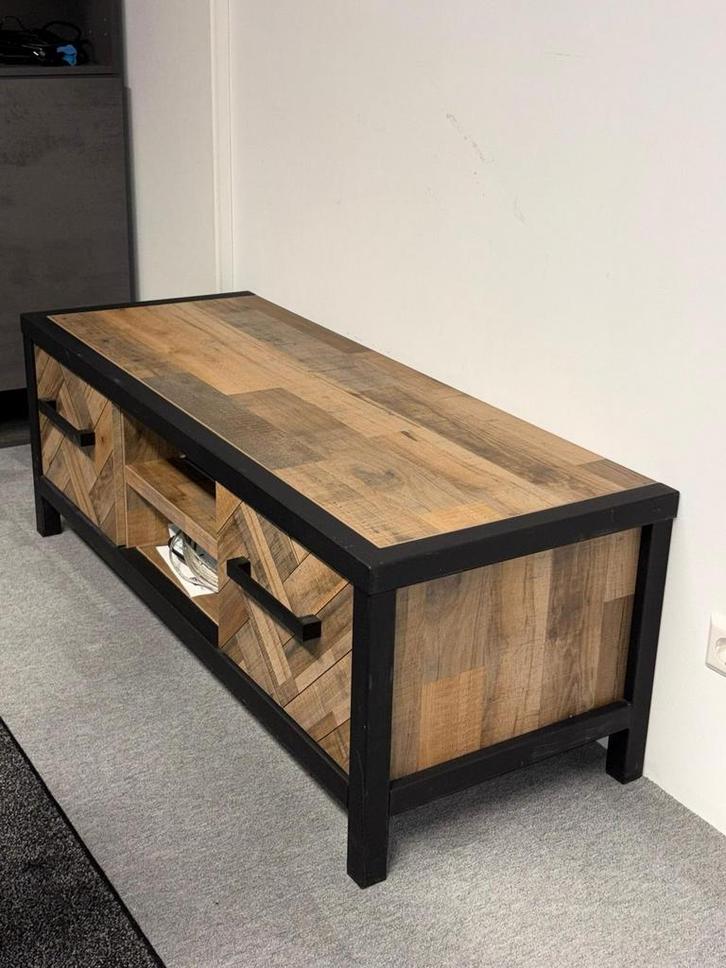TV Meubel - Industrieel Design, Huis en Inrichting, Kasten | Televisiemeubels, Zo goed als nieuw, Minder dan 100 cm, 100 tot 150 cm