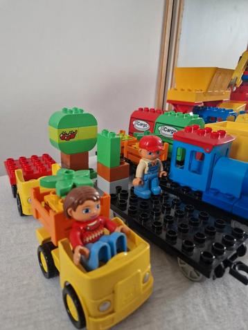 Duplo treinen en voertuigen beschikbaar voor biedingen