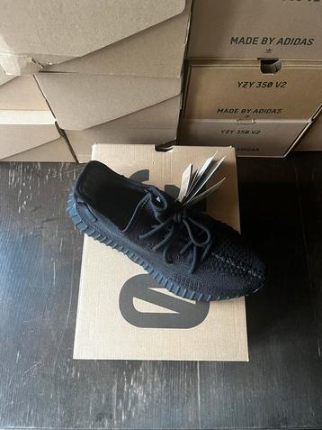 Adidas yeezy boost 350 onyx 42/42 2/3/ 43 1/3/44/44 2/3 beschikbaar voor biedingen