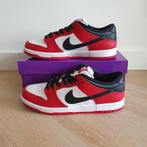Nike SB Dunk Low Pro J-Pack Chicago EU 45, Overige kleuren, Nike, Nieuw, Ophalen of Verzenden