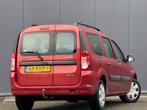 Dacia Logan MCV 1.6-16V Lauréate, Auto's, Euro 5, Gebruikt, 635 kg, Bedrijf