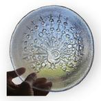Humpilla glazen schaaltje met pauw Raija Luoto 18 cm  0103, Huis en Inrichting, Keuken | Servies, Glas, Schaal of Schalen, Gebruikt