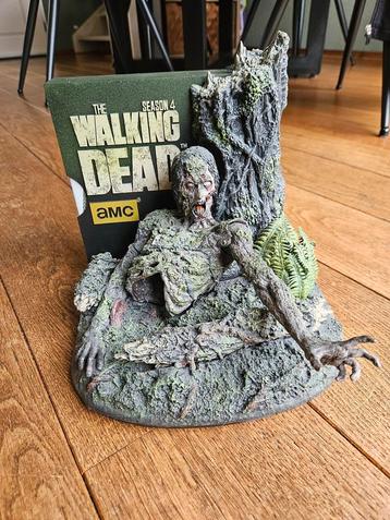 the walking dead season 4 collectors edition tree walker!  beschikbaar voor biedingen