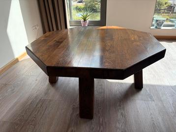 Eiken houten salontafel beschikbaar voor biedingen