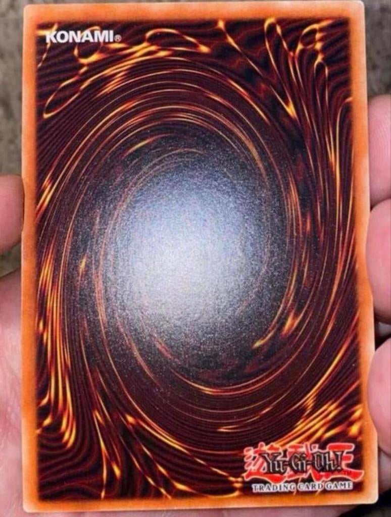 Yu-Gi-Oh! Winged Dragon of Ra Sphere - Asura Priest Misprint, Ophalen of Verzenden, Zo goed als nieuw, Losse kaart, Foil